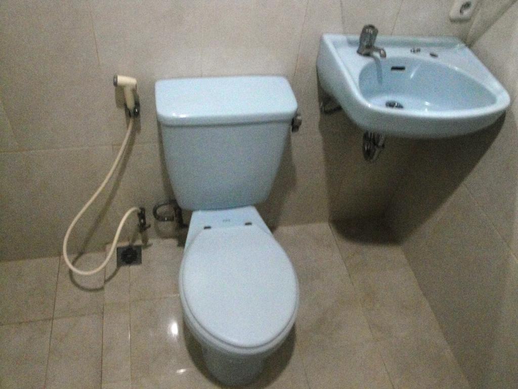 Hotel Trio Surakarta (Solo) Quarto foto