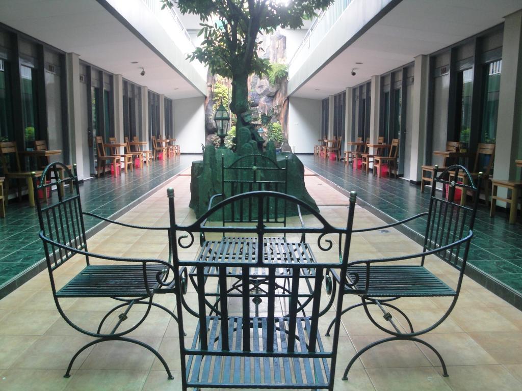 Hotel Trio Surakarta (Solo) Exterior foto