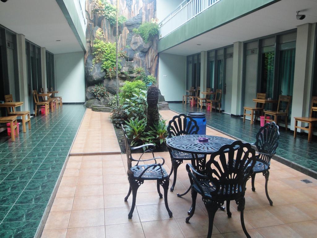 Hotel Trio Surakarta (Solo) Exterior foto