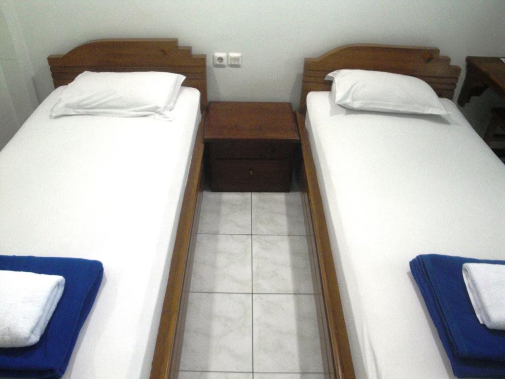 Hotel Trio Surakarta (Solo) Quarto foto